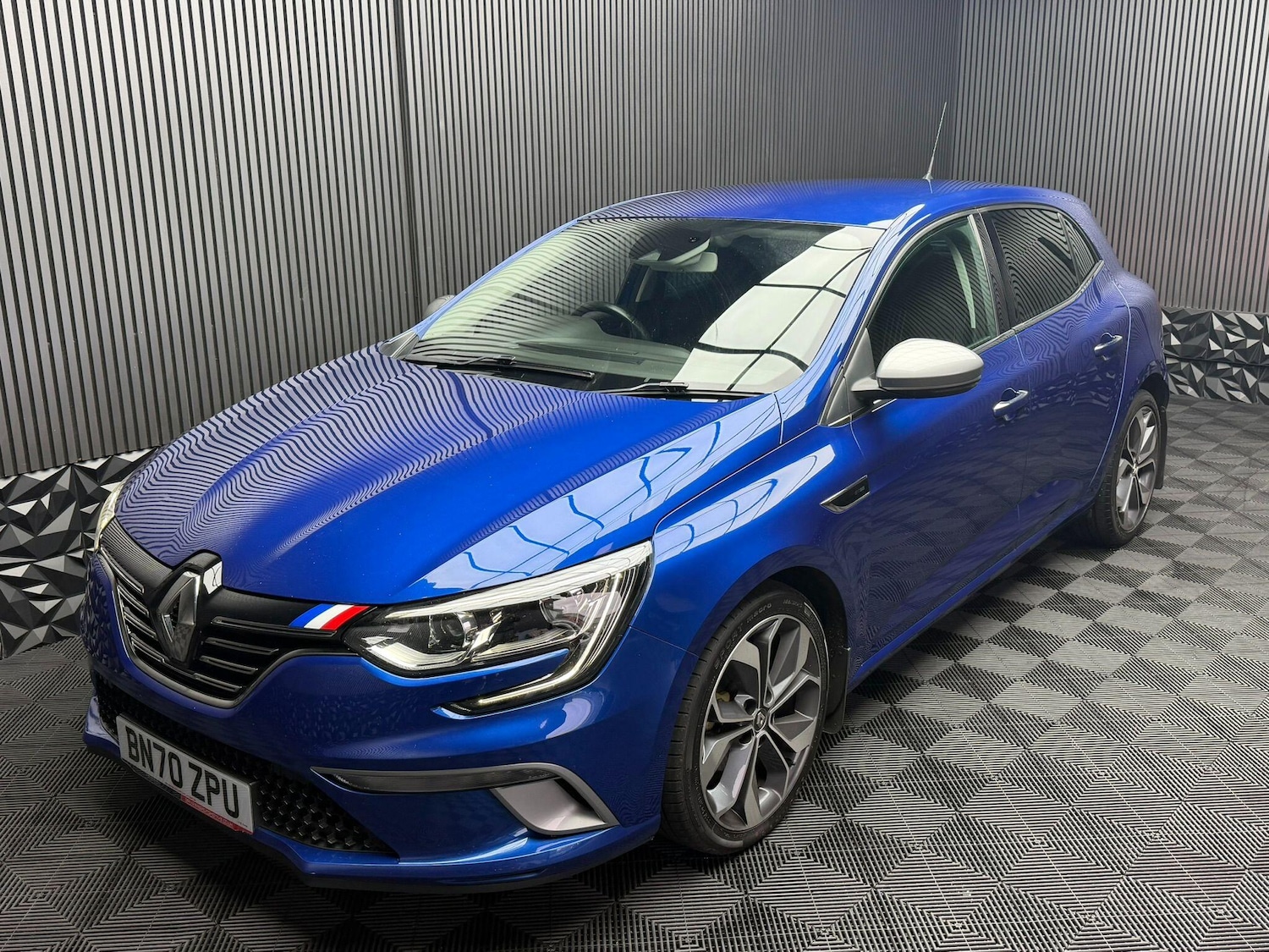 Used Renault Megane 2020 for sale - 76633899: Photo 4