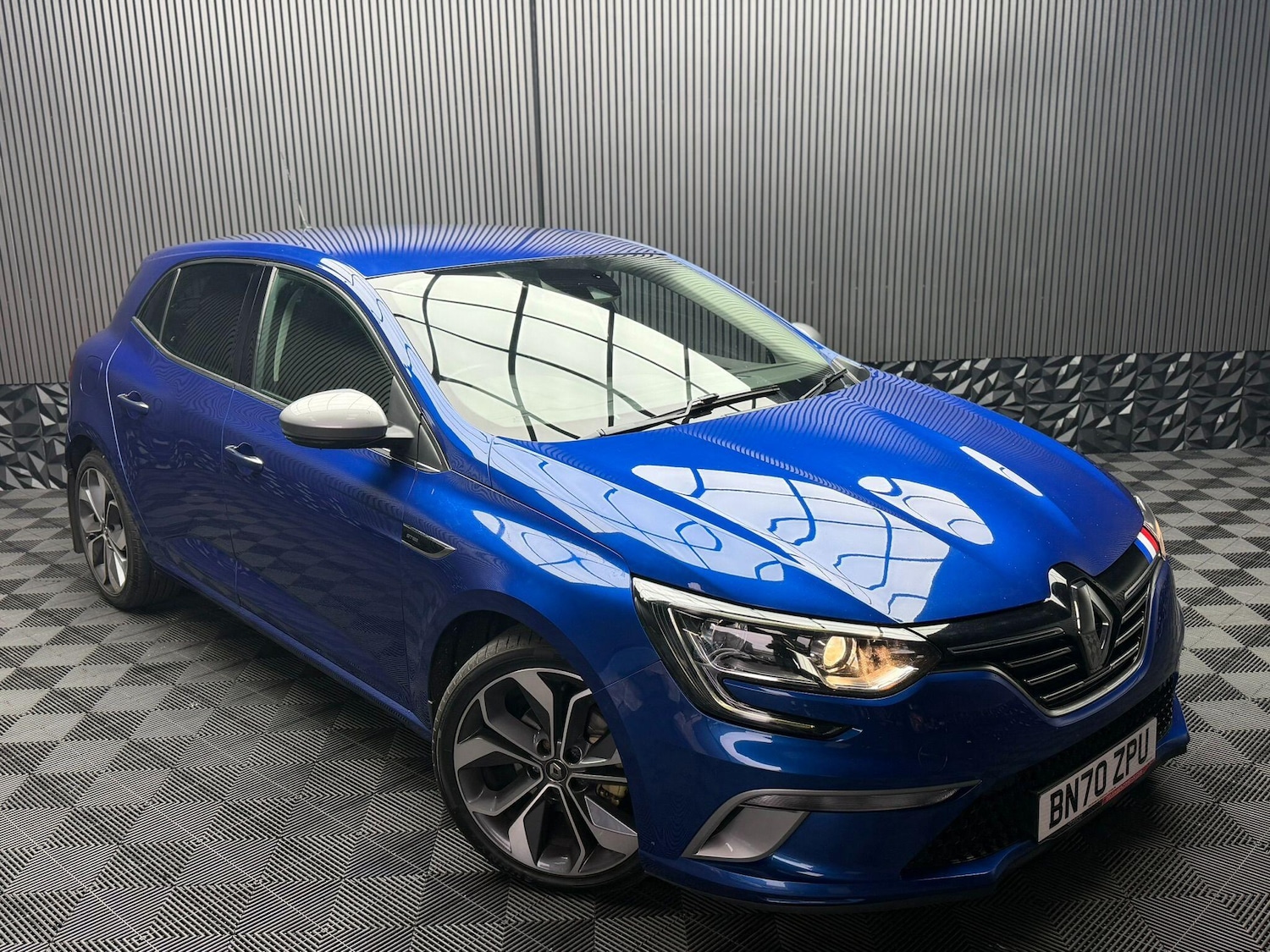 Used Renault Megane 2020 for sale - 76633899: Photo 6