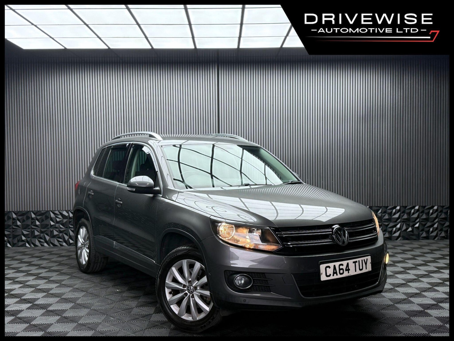 Used Volkswagen Tiguan 2015 for sale - 76592345: Photo 1