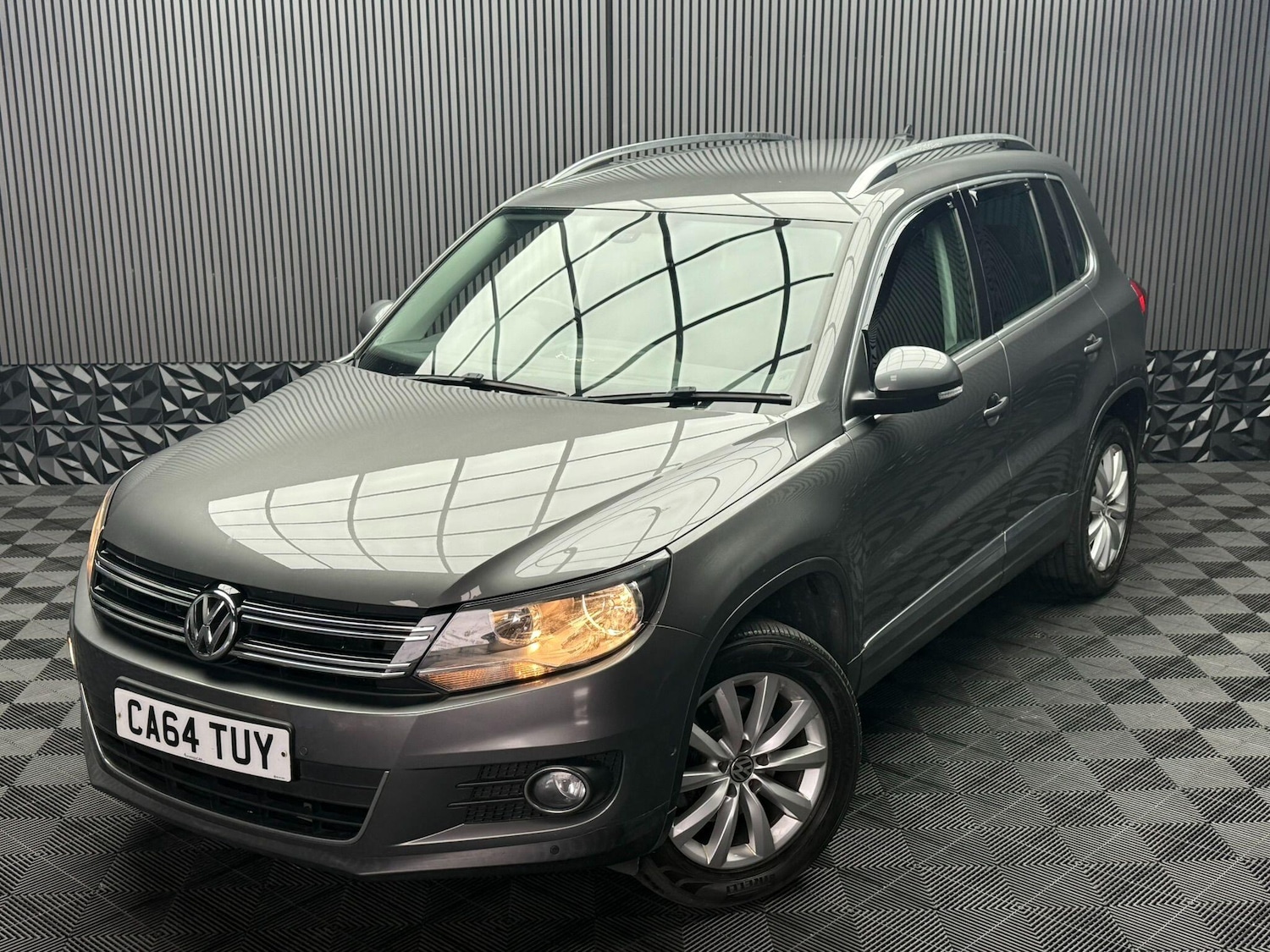 Used Volkswagen Tiguan 2015 for sale - 76592345: Photo 10