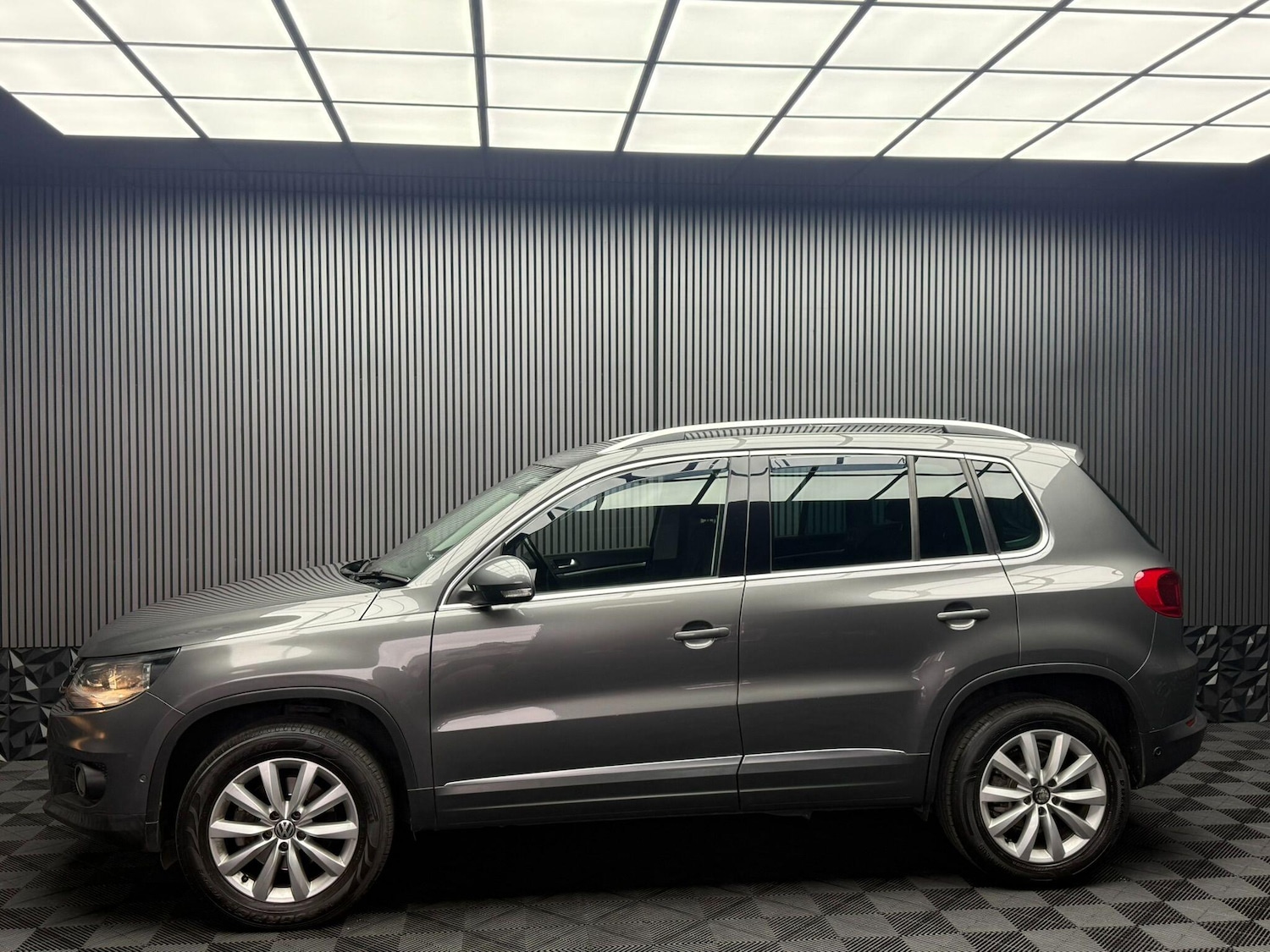 Used Volkswagen Tiguan 2015 for sale - 76592345: Photo 14