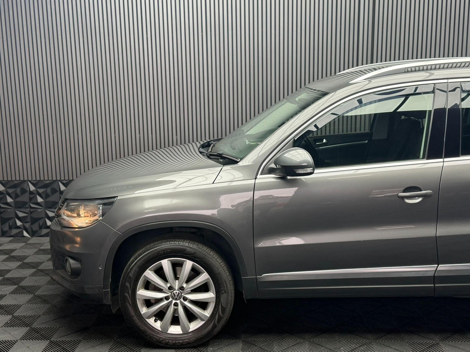 Used Volkswagen Tiguan 2015 for sale - 76592345: Photo 15