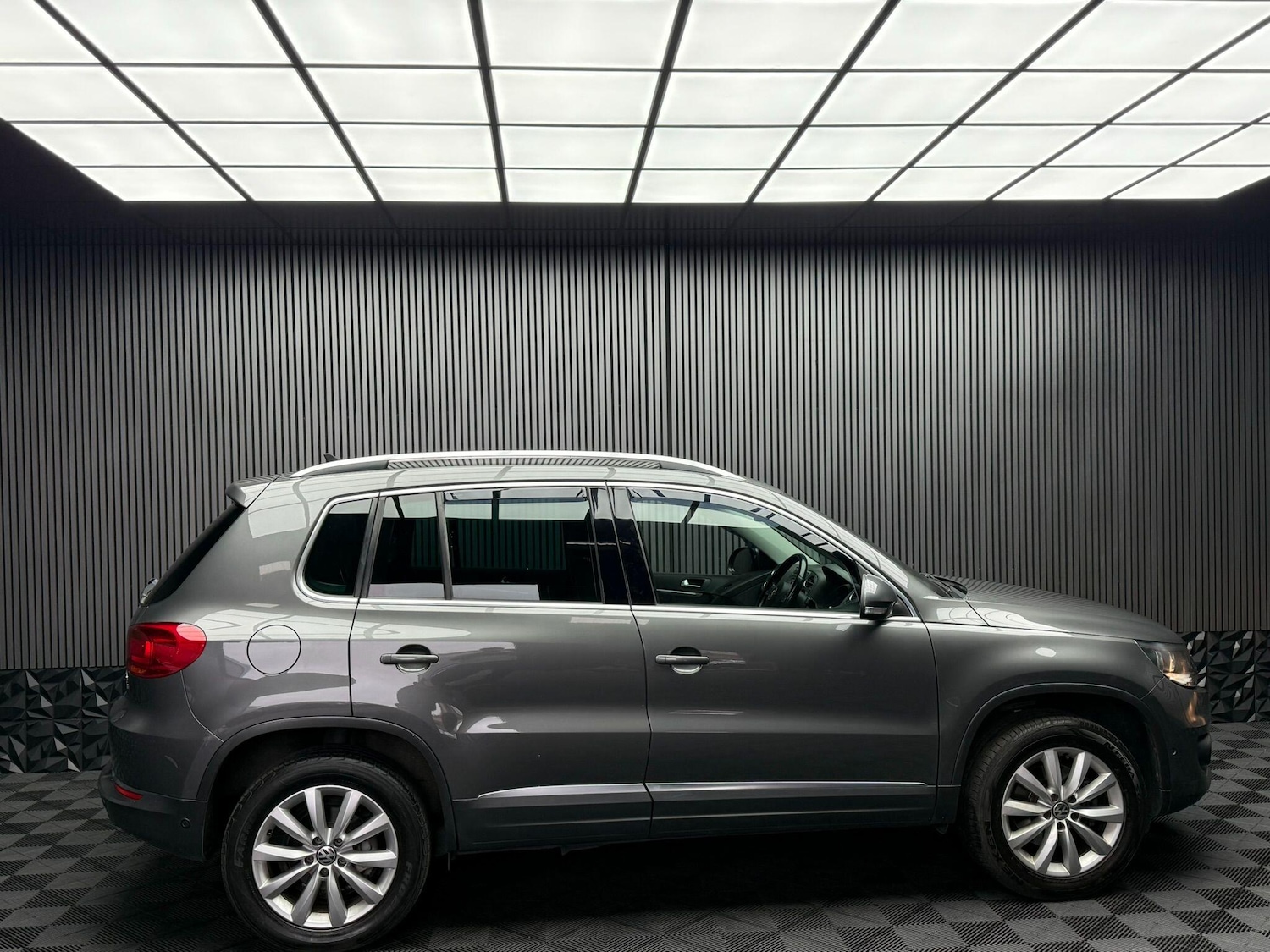 Used Volkswagen Tiguan 2015 for sale - 76592345: Photo 17