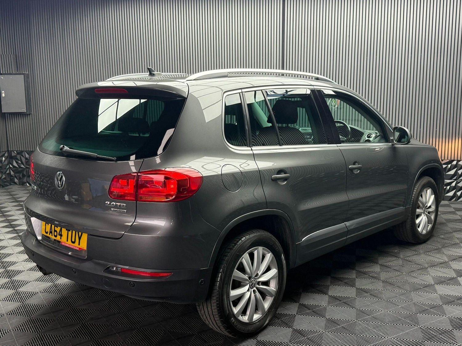 Used Volkswagen Tiguan 2015 for sale - 76592345: Photo 20