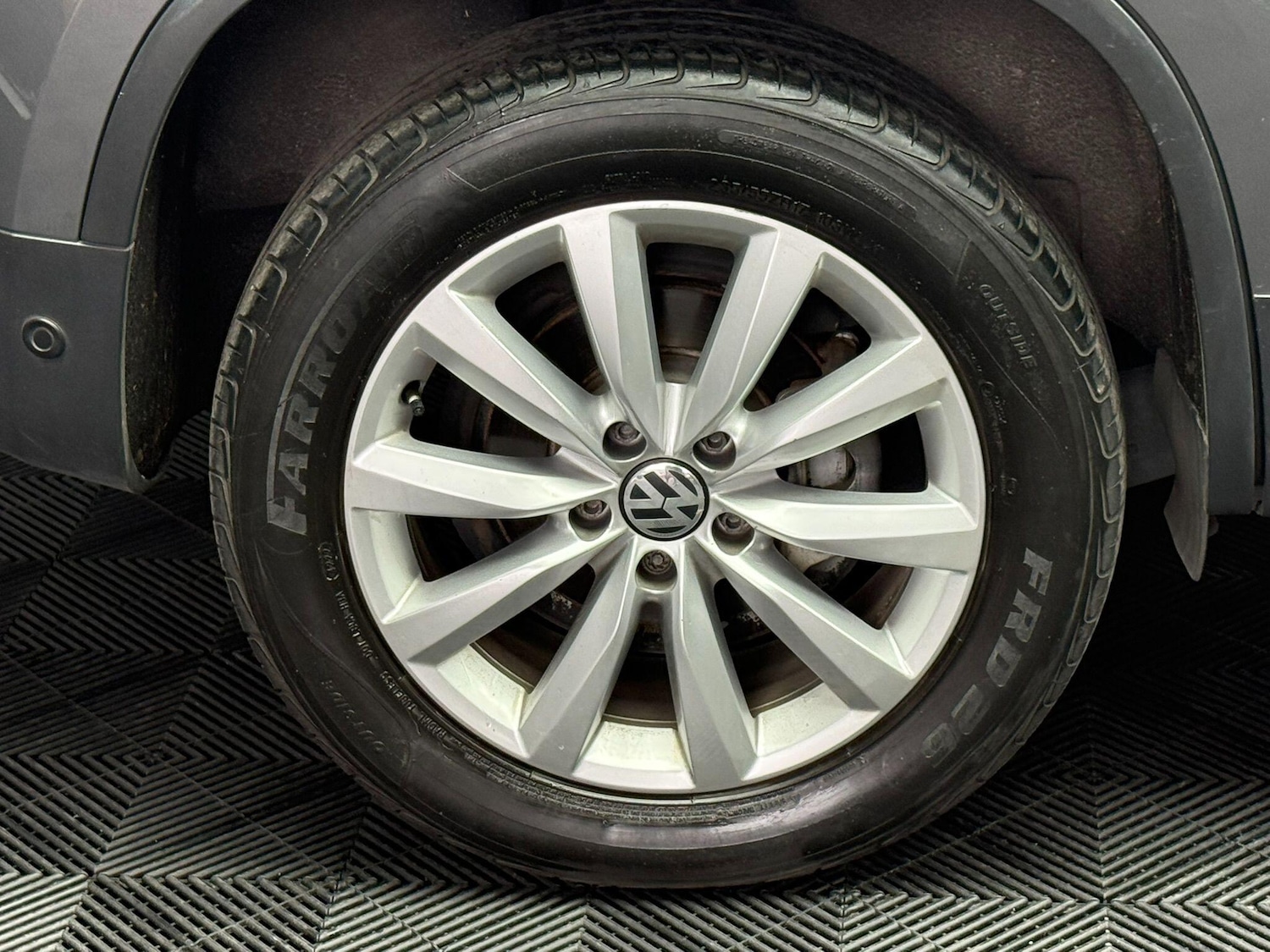 Used Volkswagen Tiguan 2015 for sale - 76592345: Photo 37