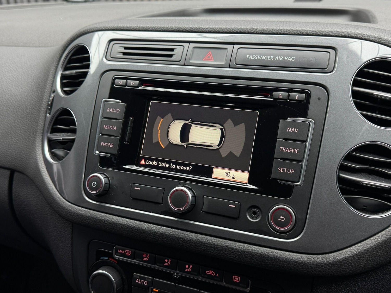 Used Volkswagen Tiguan 2015 for sale - 76592345: Photo 40