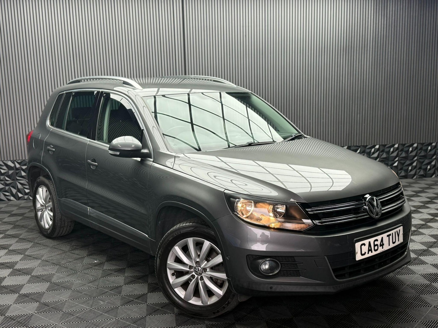 Used Volkswagen Tiguan 2015 for sale - 76592345: Photo 6