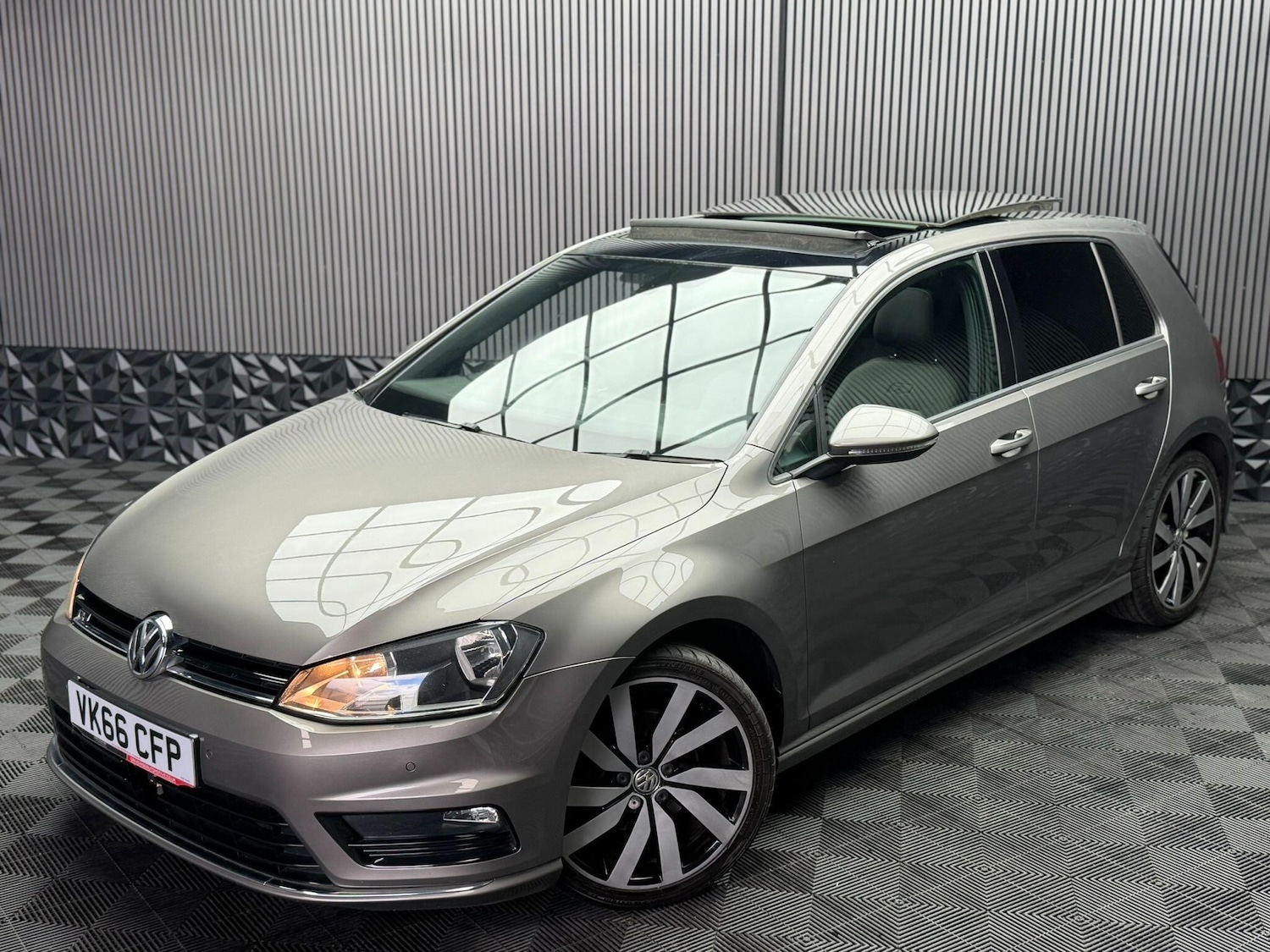 Used Volkswagen Golf for sale - 78135959: Photo 3
