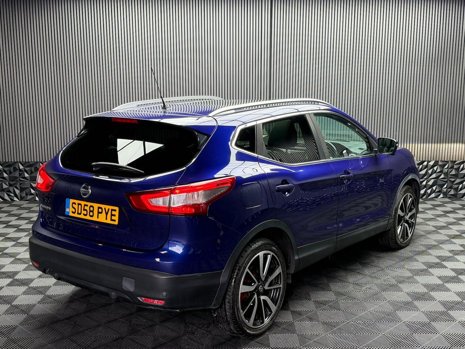 Used Nissan Qashqai 2016 for sale - 77054061: Photo 16