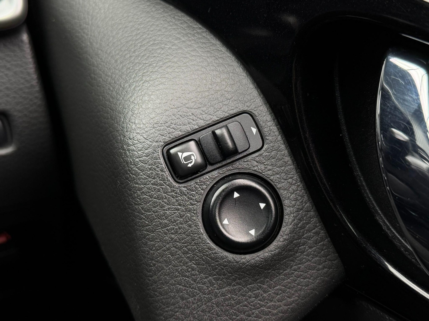 Used Nissan Qashqai 2016 for sale - 77054061: Photo 22