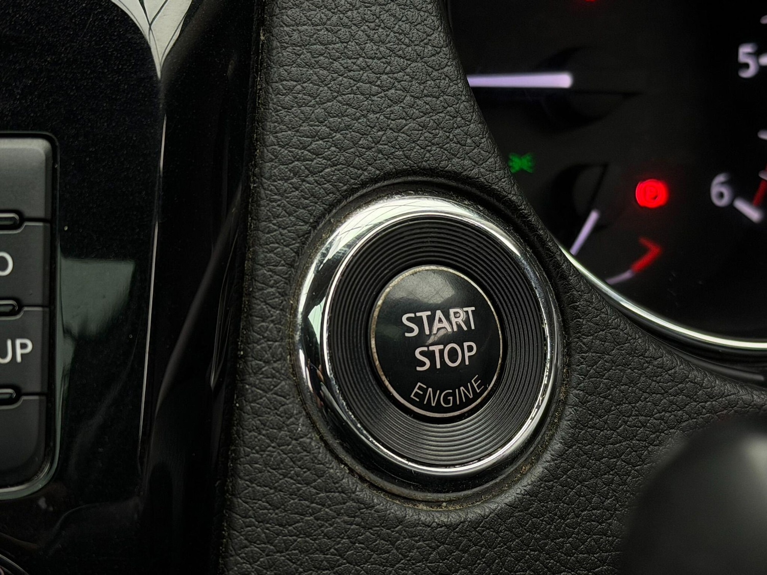 Used Nissan Qashqai 2016 for sale - 77054061: Photo 30