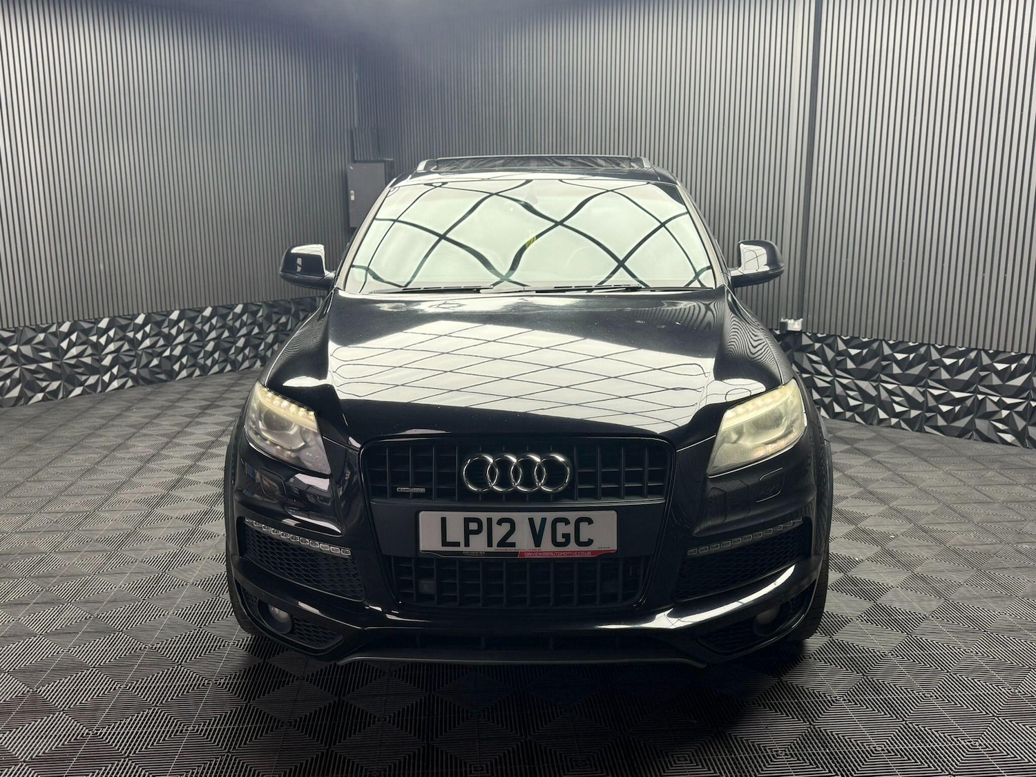 Used Audi Q7 2012 for sale - 76994070: Photo 3