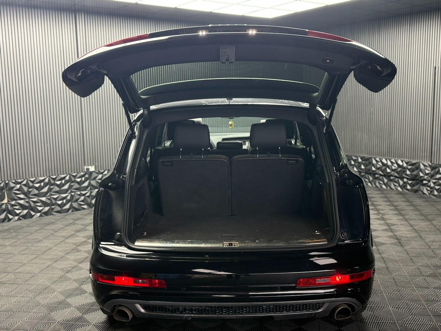 Used Audi Q7 2012 for sale - 76994070: Photo 51