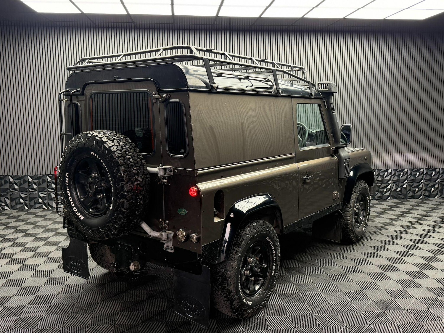 Used Land Rover Defender 90 1991 for sale - 77351858: Photo 18