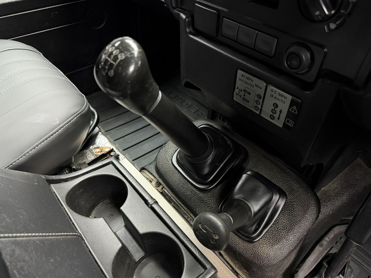 Used Land Rover Defender 90 1991 for sale - 77351858: Photo 21