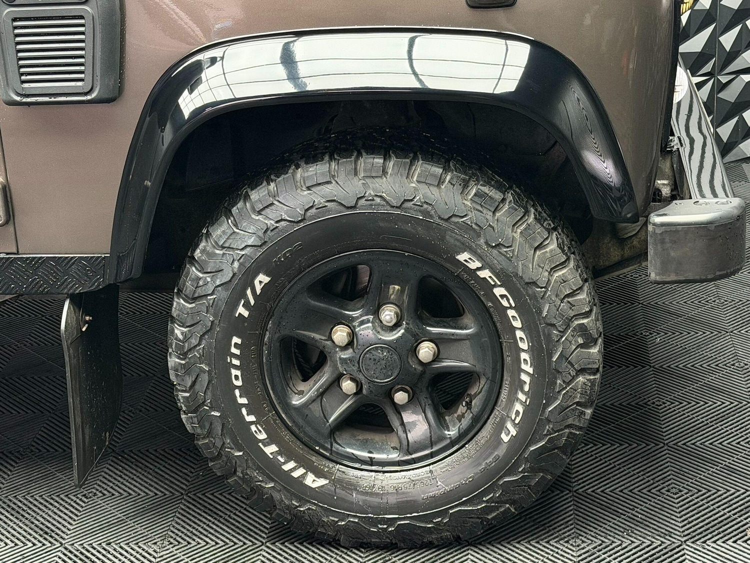 Used Land Rover Defender 90 1991 for sale - 77351858: Photo 26