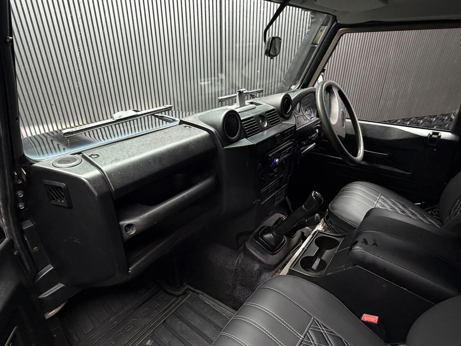 Used Land Rover Defender 90 1991 for sale - 77351858: Photo 31