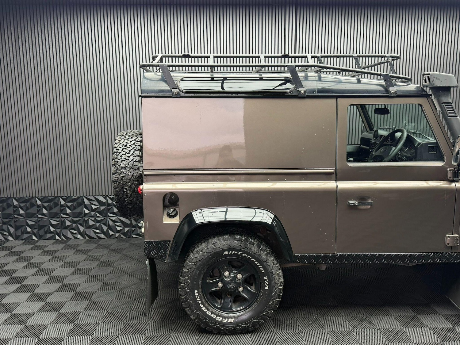 Used Land Rover Defender 90 1991 for sale - 77351858: Photo 34