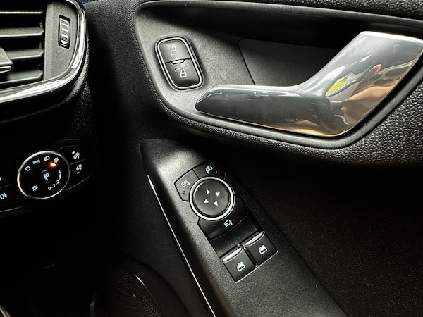 Used Ford Fiesta 2018 for sale - 76318012: Photo 27