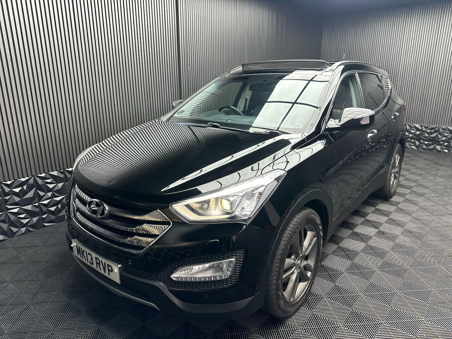 Used Hyundai Santa Fe 2013 for sale - 76337111: Photo 12