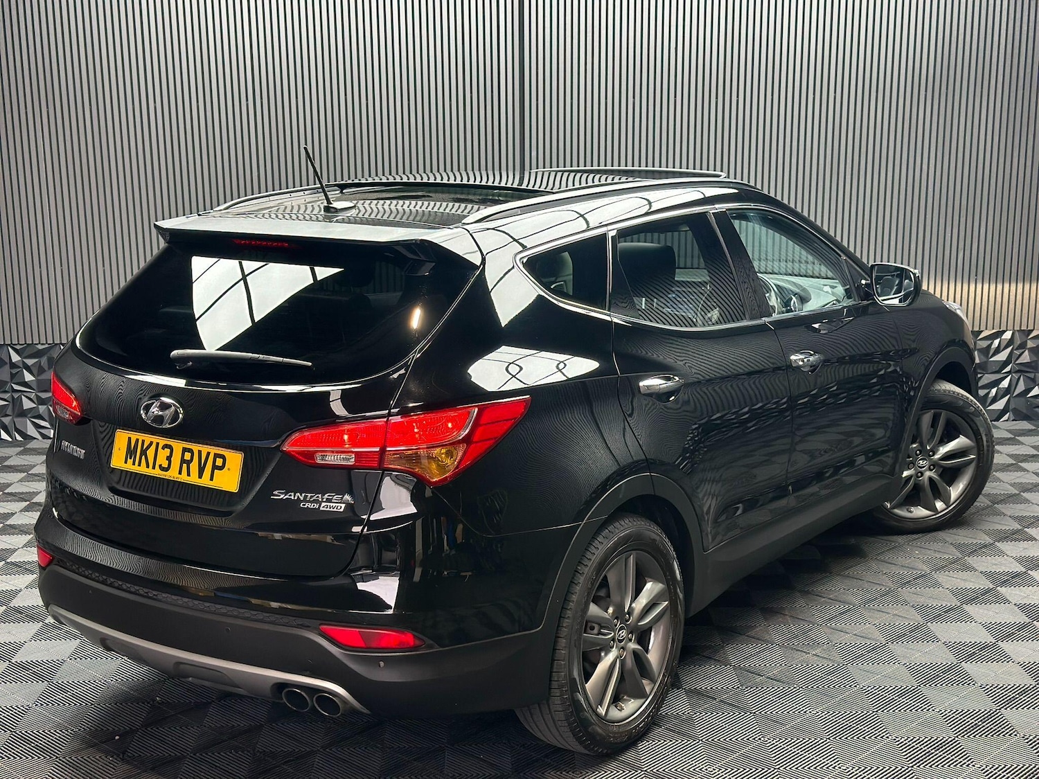 Used Hyundai Santa Fe 2013 for sale - 76337111: Photo 17