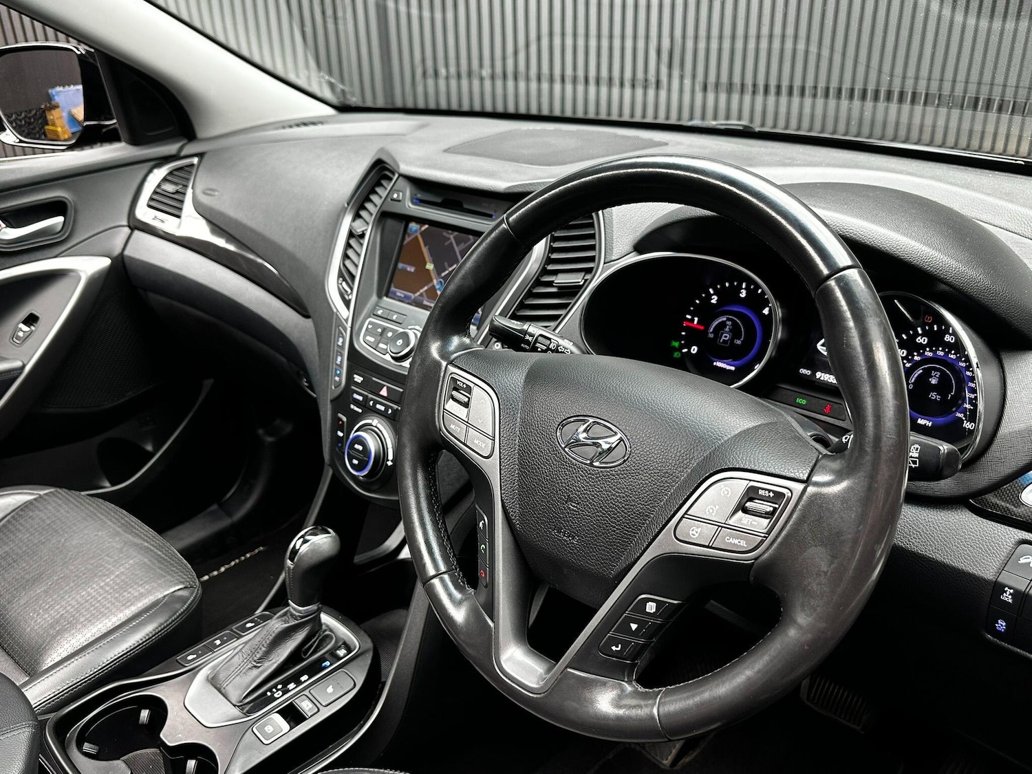Used Hyundai Santa Fe 2013 for sale - 76337111: Photo 19