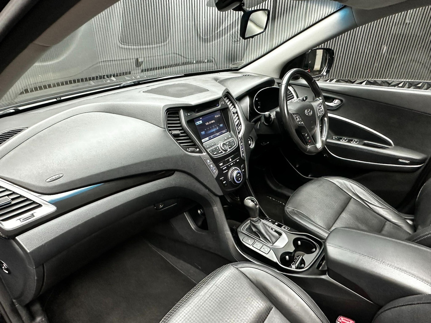 Used Hyundai Santa Fe 2013 for sale - 76337111: Photo 20