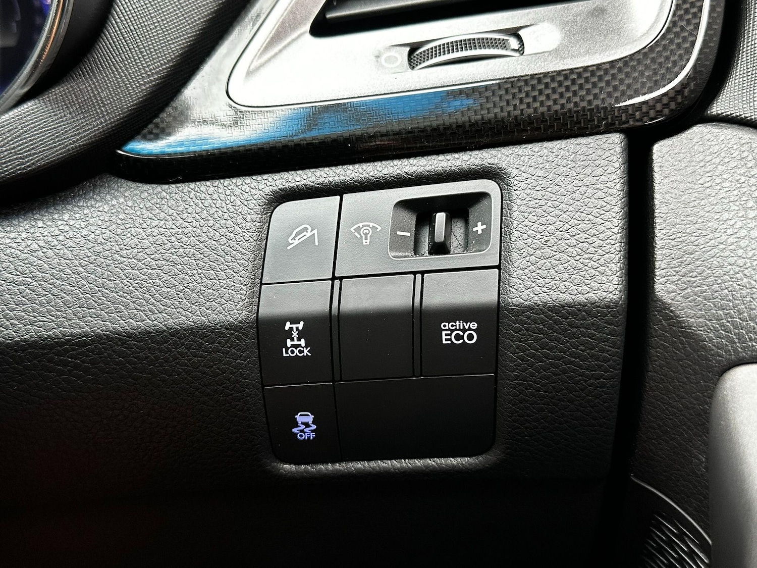 Used Hyundai Santa Fe 2013 for sale - 76337111: Photo 28