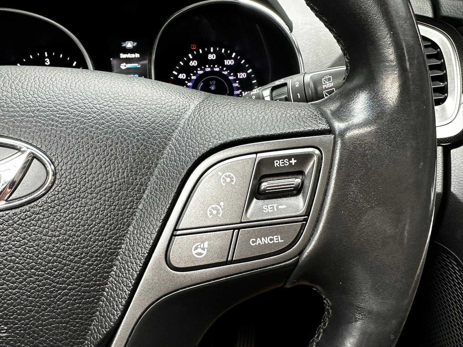 Used Hyundai Santa Fe 2013 for sale - 76337111: Photo 29