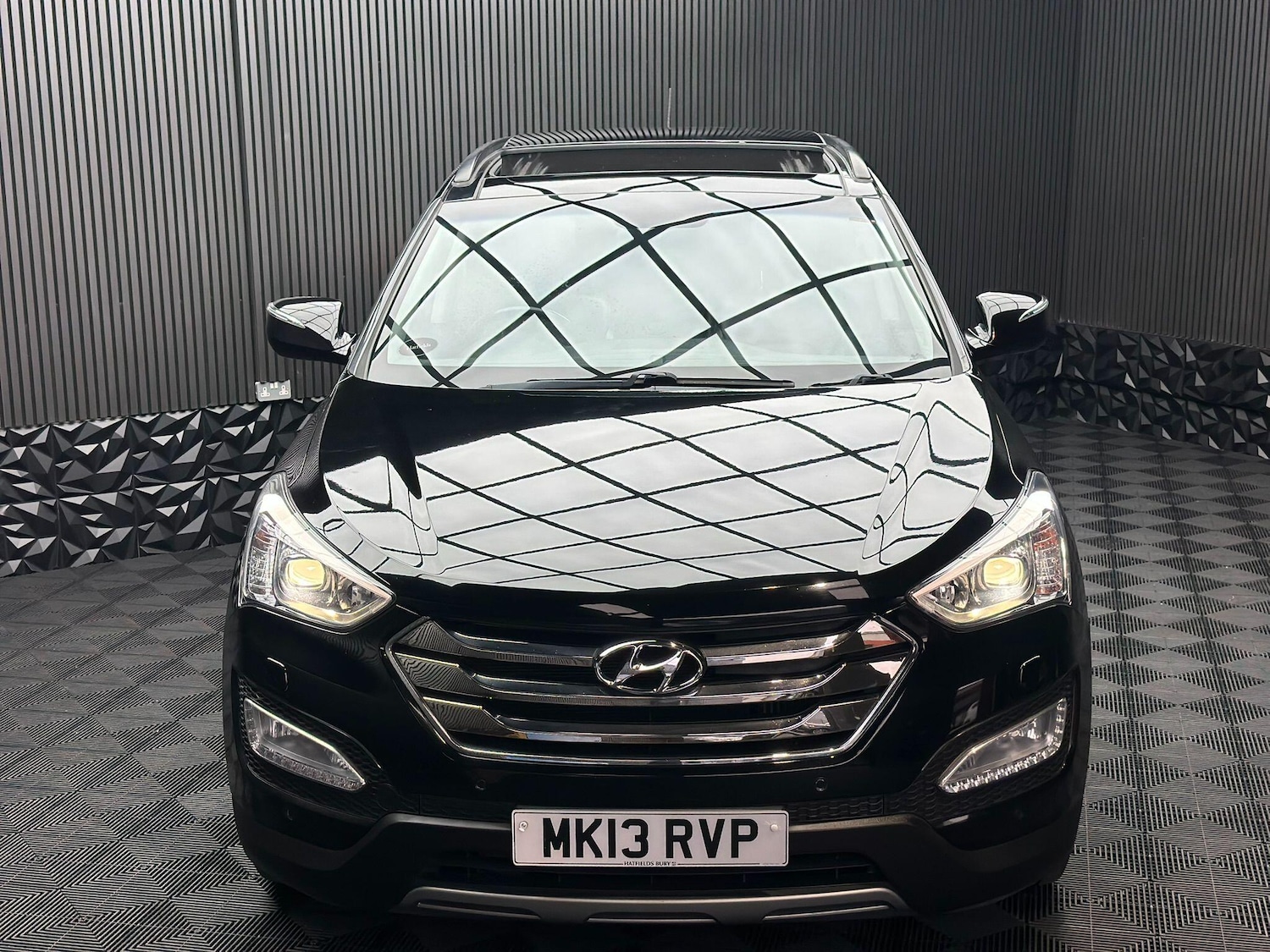 Used Hyundai Santa Fe 2013 for sale - 76337111: Photo 3