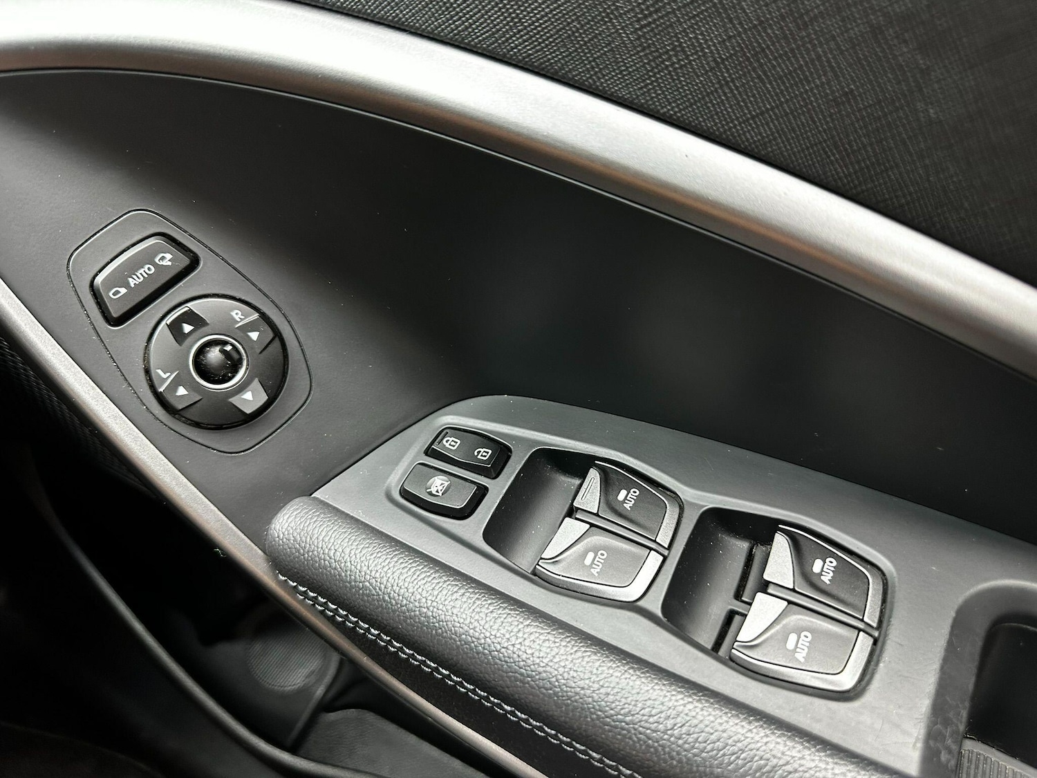 Used Hyundai Santa Fe 2013 for sale - 76337111: Photo 36
