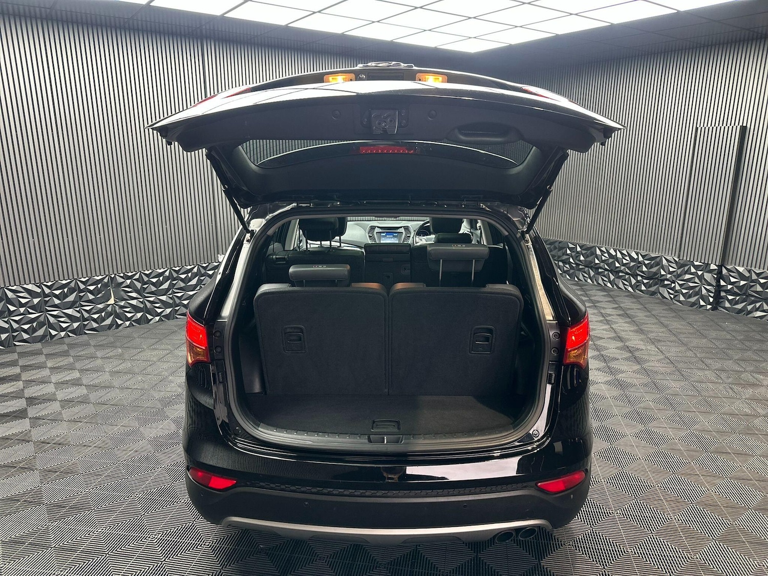 Used Hyundai Santa Fe 2013 for sale - 76337111: Photo 60
