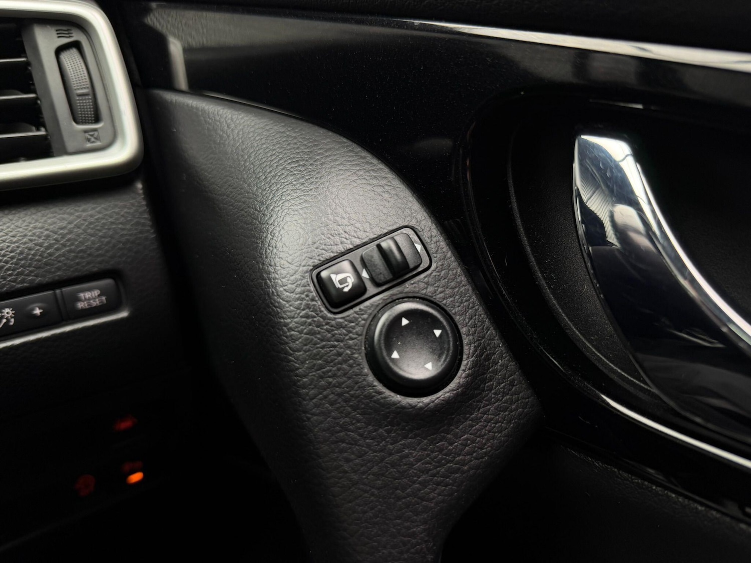 Used Nissan Qashqai 2015 for sale - 77559758: Photo 24