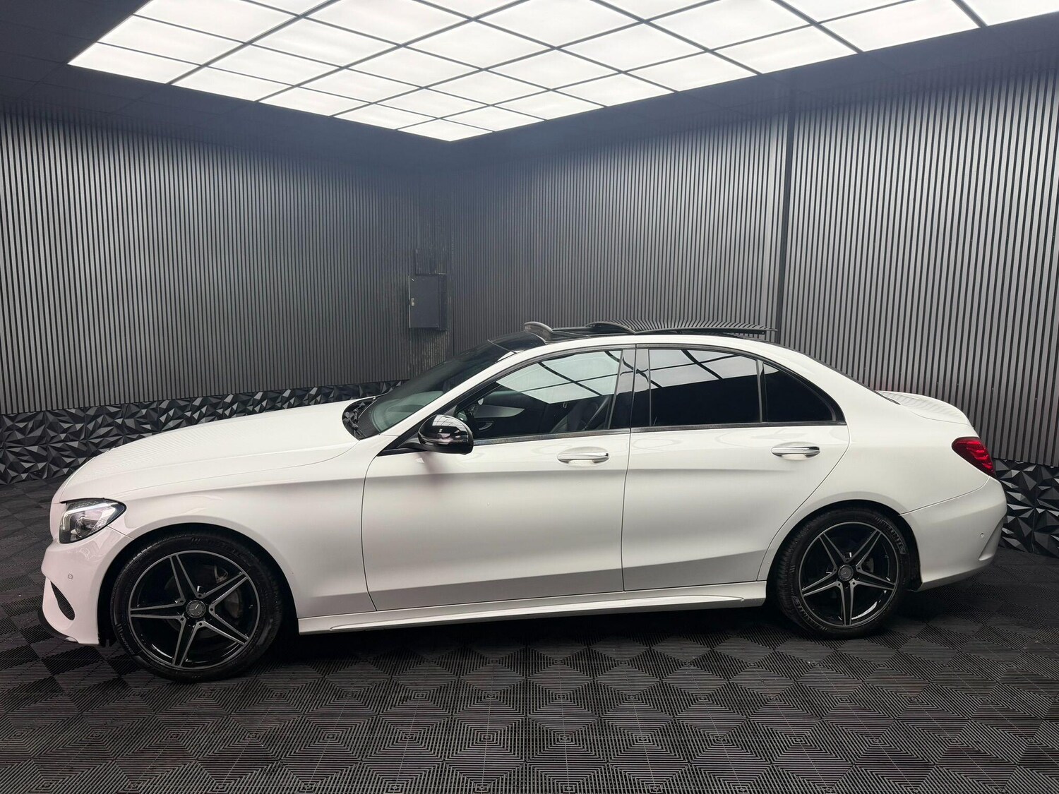 Used Mercedes-Benz C Class 2016 for sale - 77908519: Photo 14