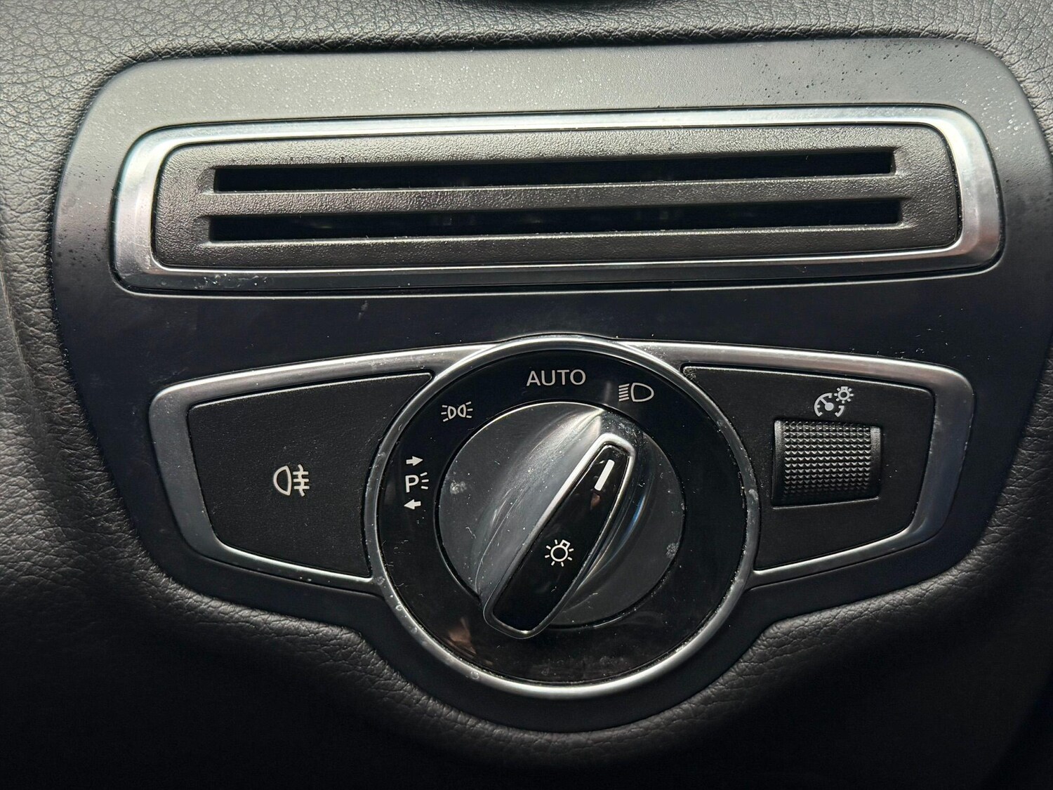 Used Mercedes-Benz C Class 2016 for sale - 77908519: Photo 24