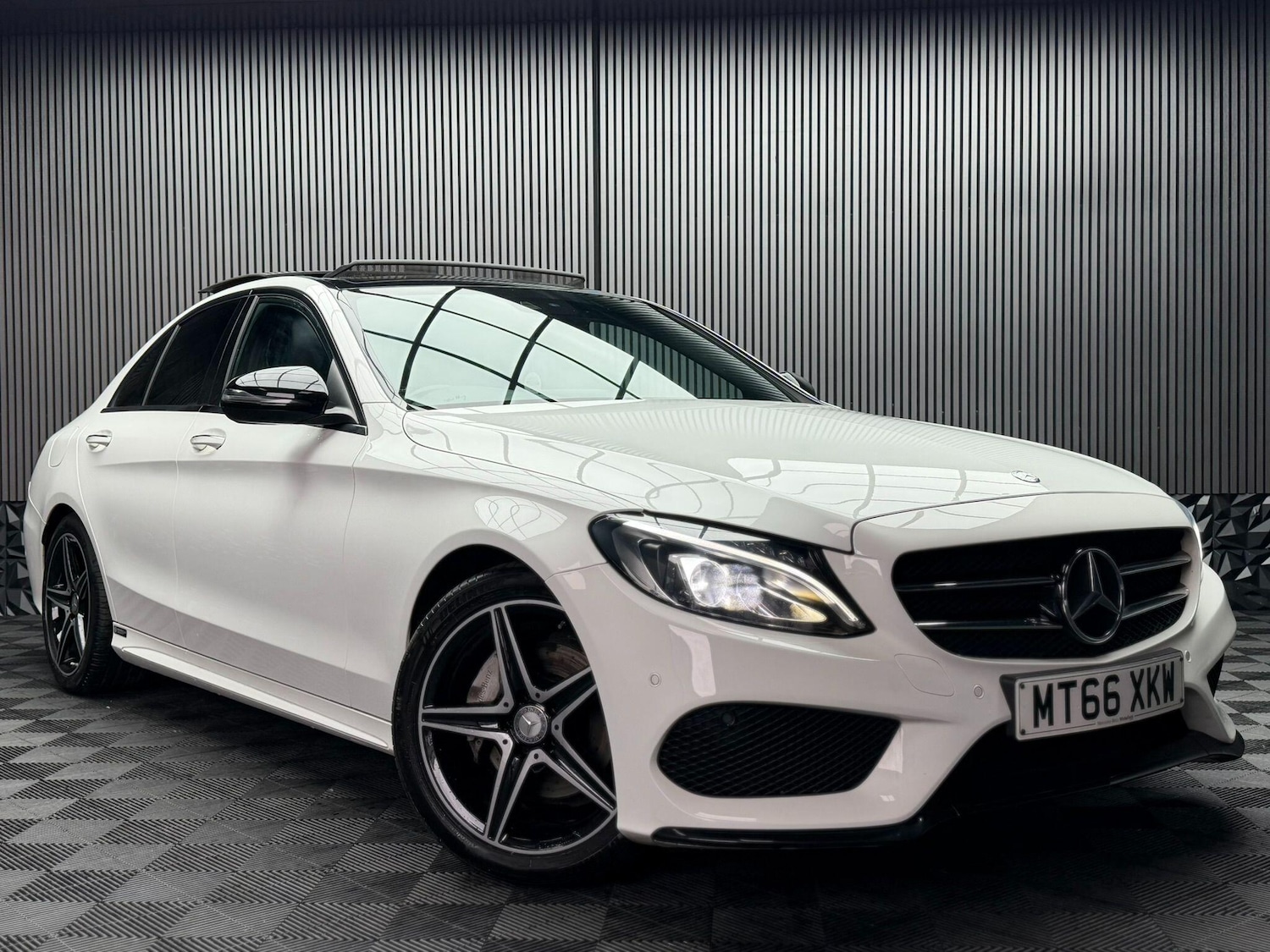 Used Mercedes-Benz C Class 2016 for sale - 77908519: Photo 8