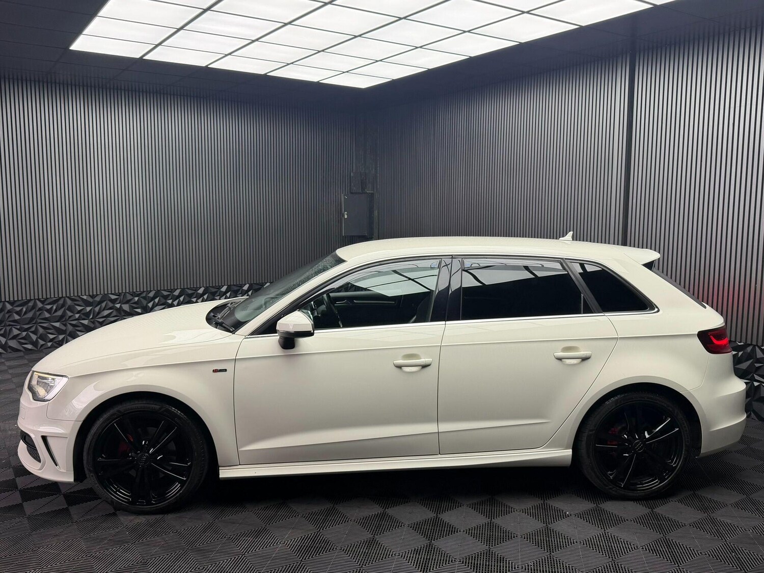 Used Audi A3 2013 for sale - 77908641: Photo 13