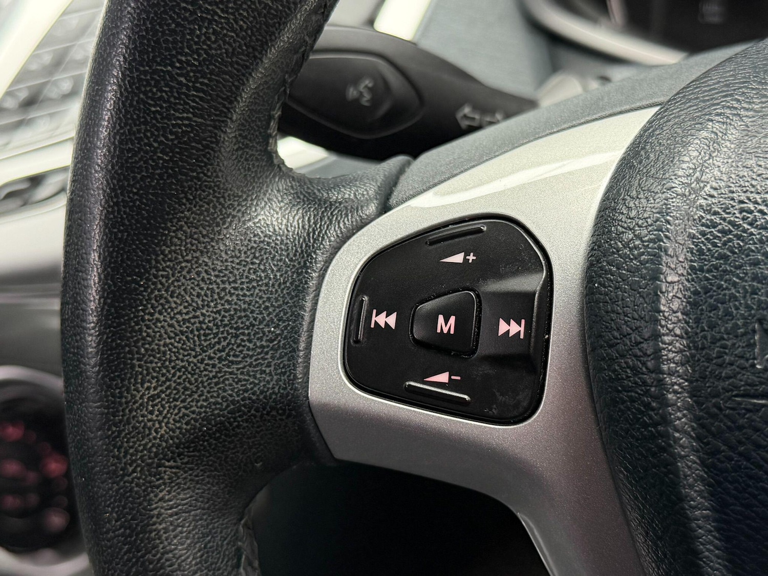 Used Ford Fiesta 2012 for sale - 77053987: Photo 25