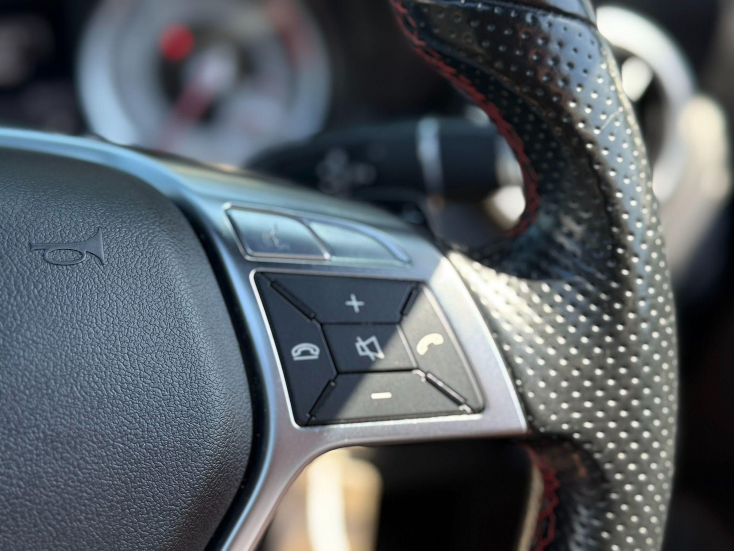 Used Mercedes-Benz A-Class 2014 for sale - 76317915: Photo 25