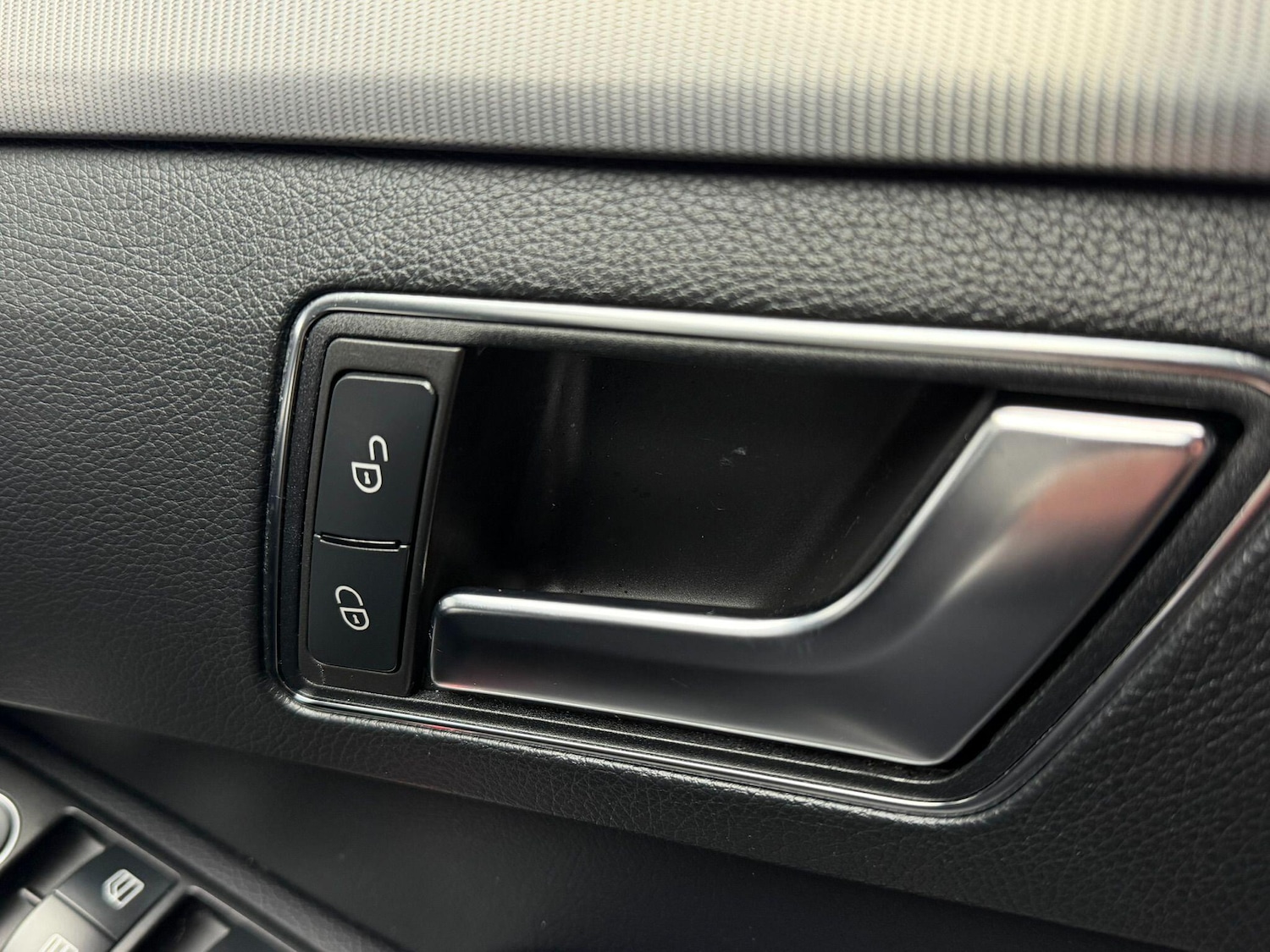 Used Mercedes-Benz E Class 2016 for sale - 77377625: Photo 24