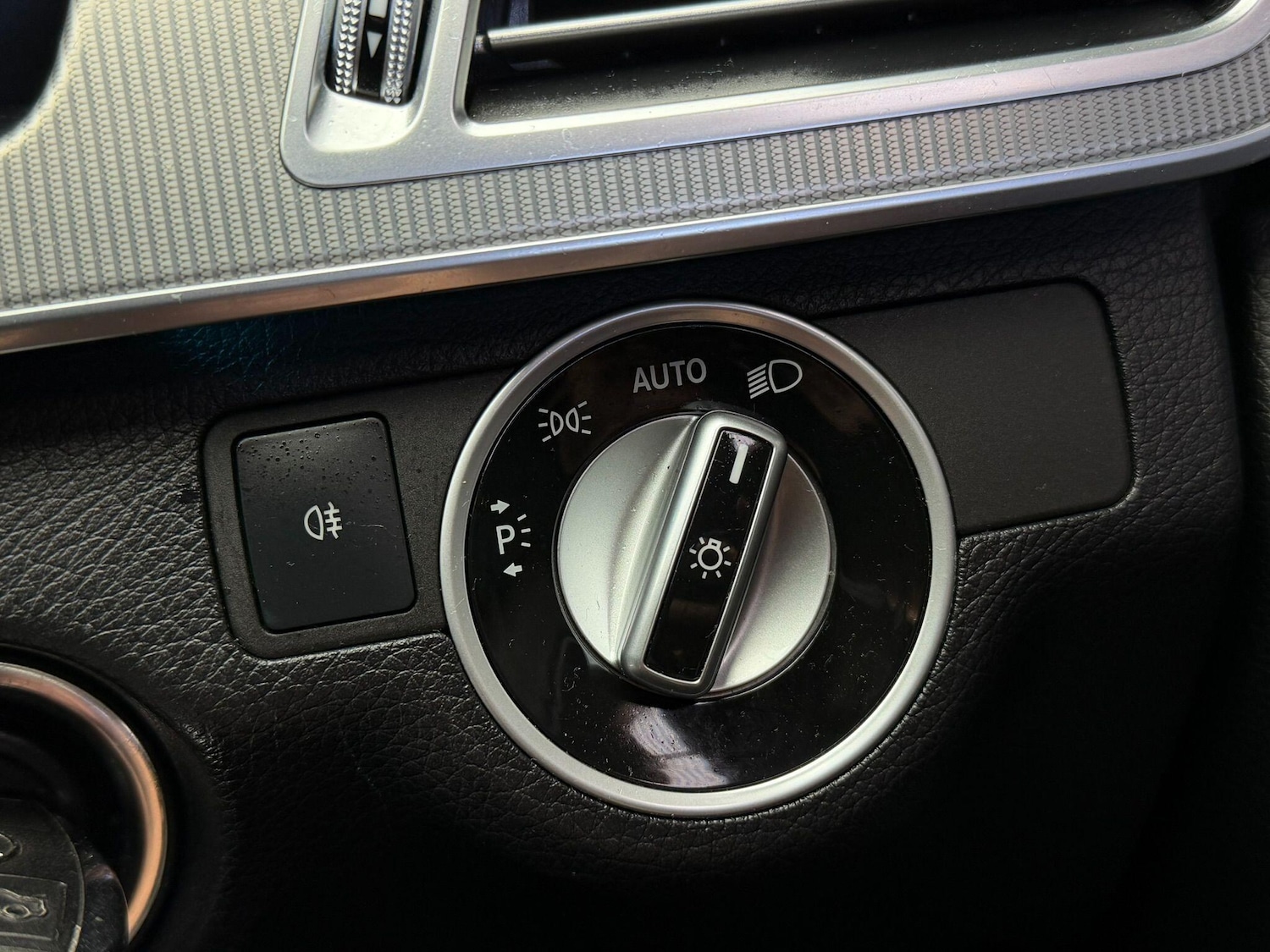 Used Mercedes-Benz E Class 2016 for sale - 77377625: Photo 25