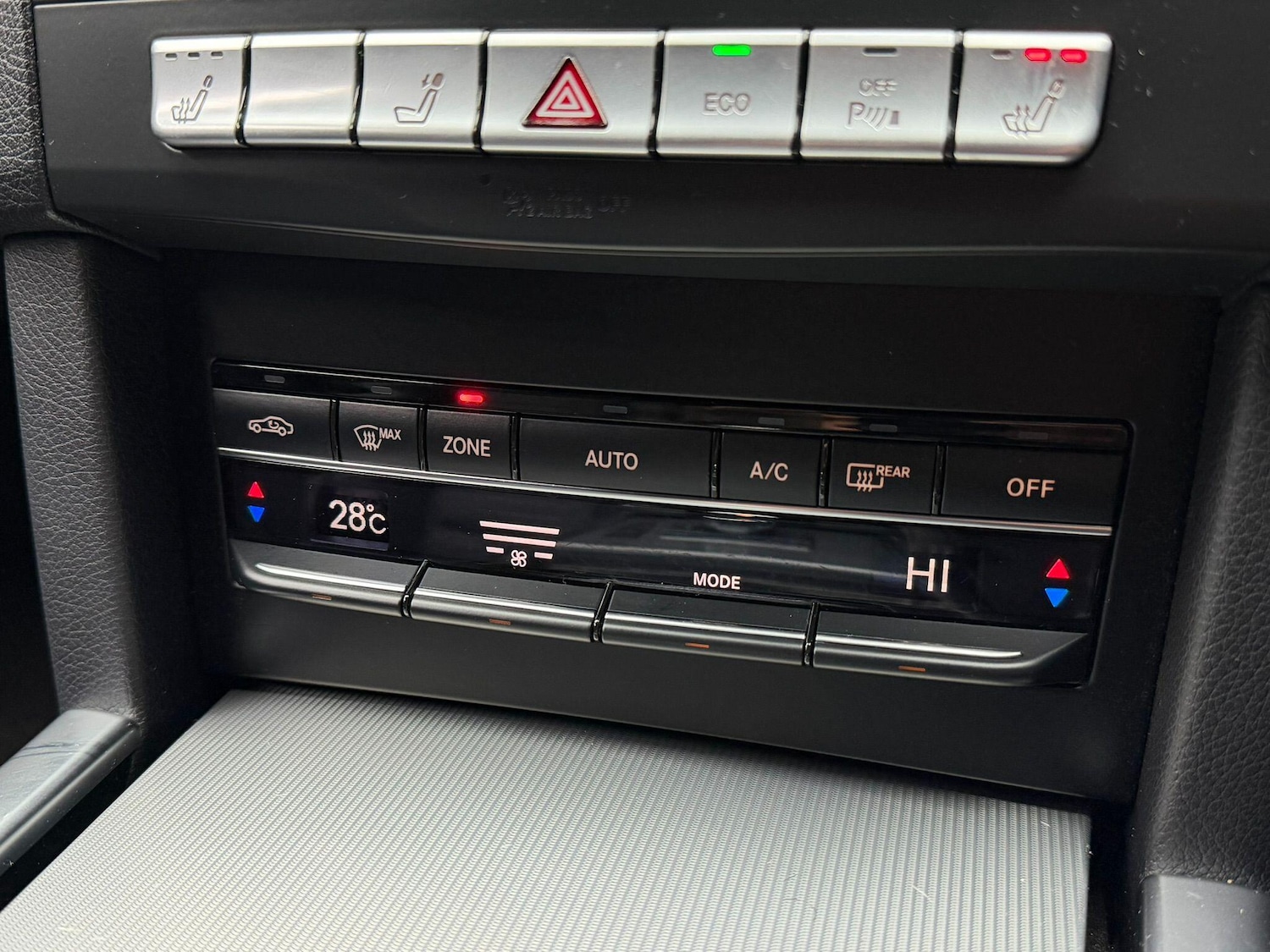 Used Mercedes-Benz E Class 2016 for sale - 77377625: Photo 30