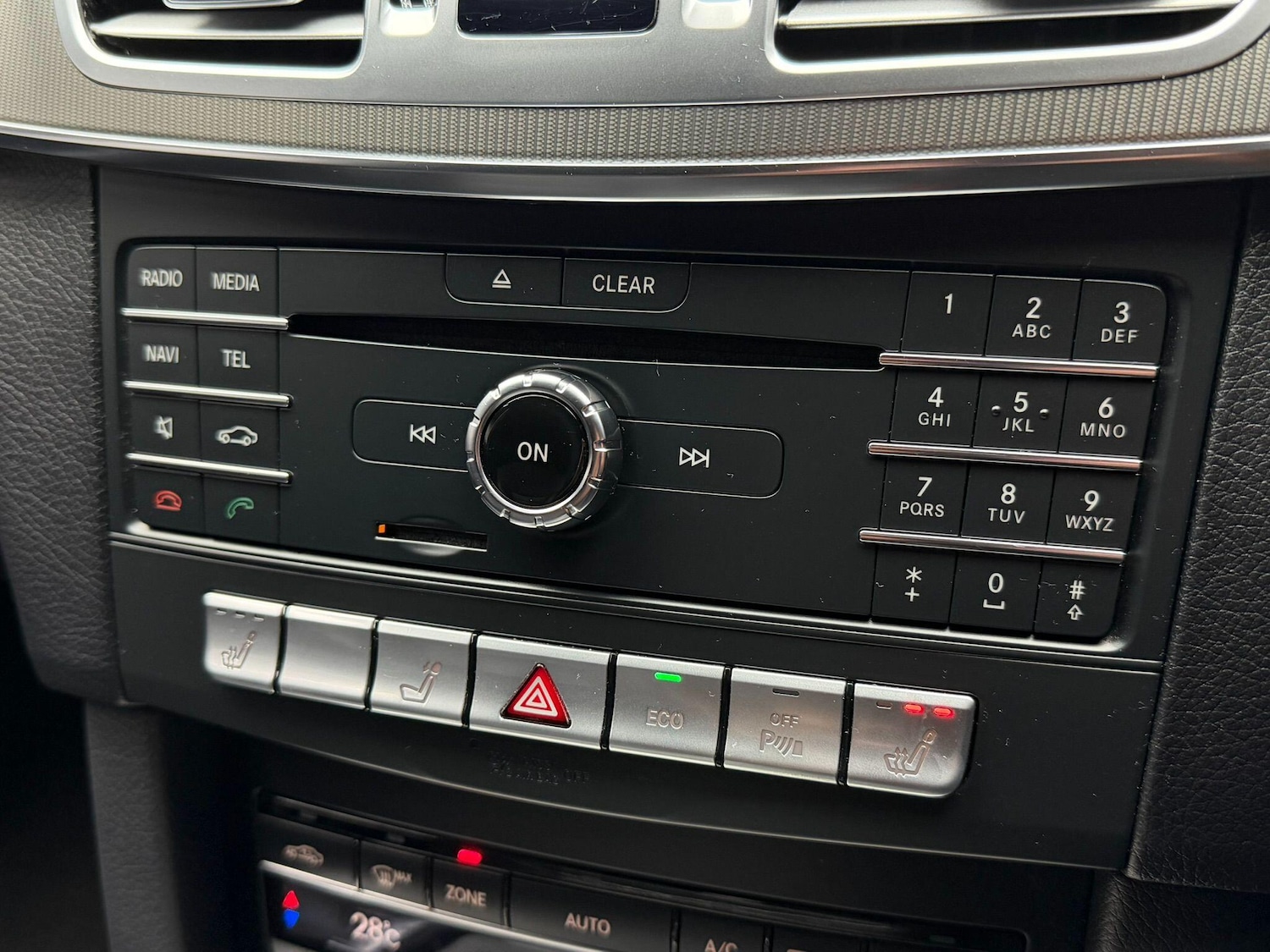 Used Mercedes-Benz E Class 2016 for sale - 77377625: Photo 31