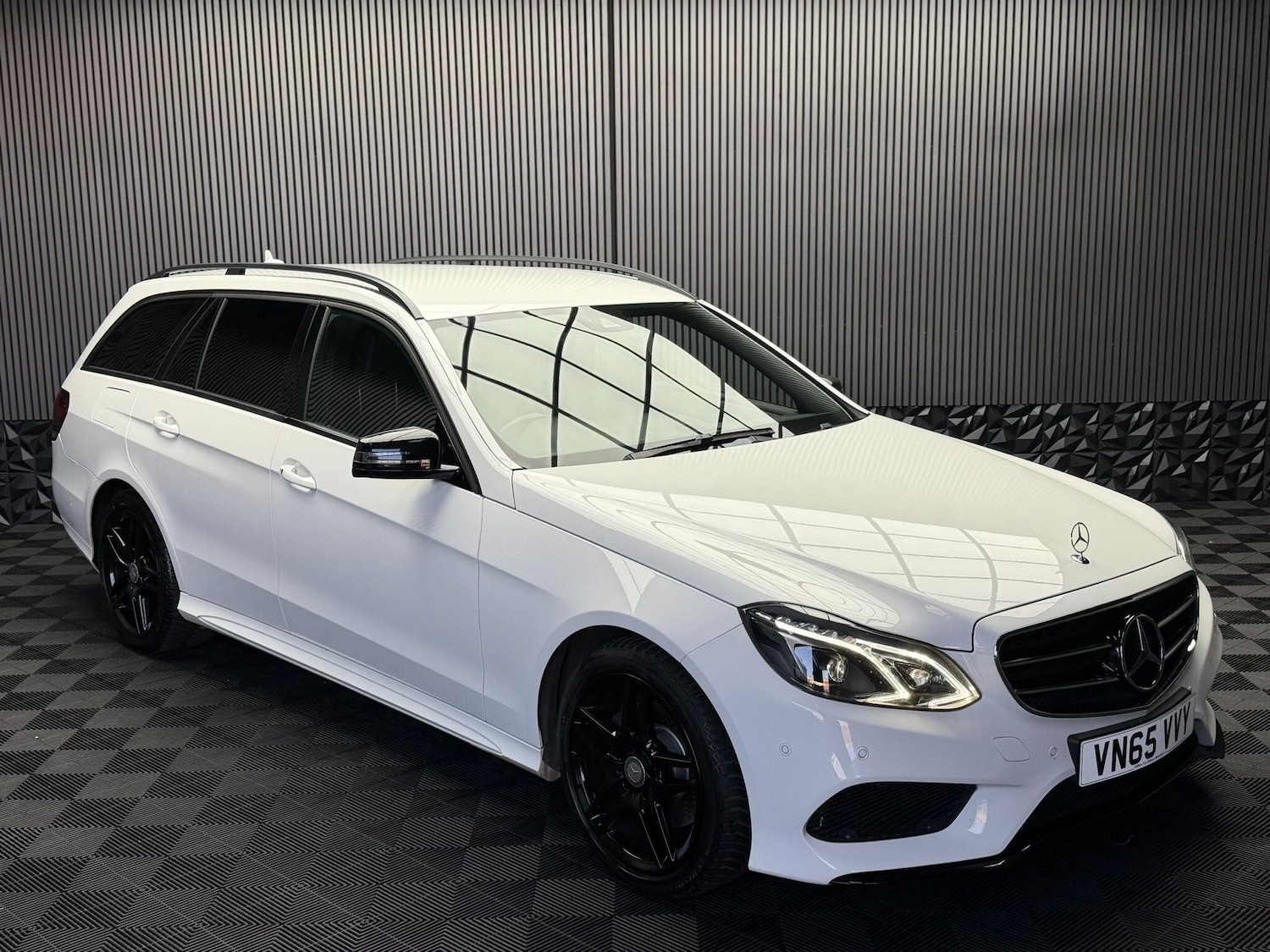 Used Mercedes-Benz E Class 2016 for sale - 77377625: Photo 7