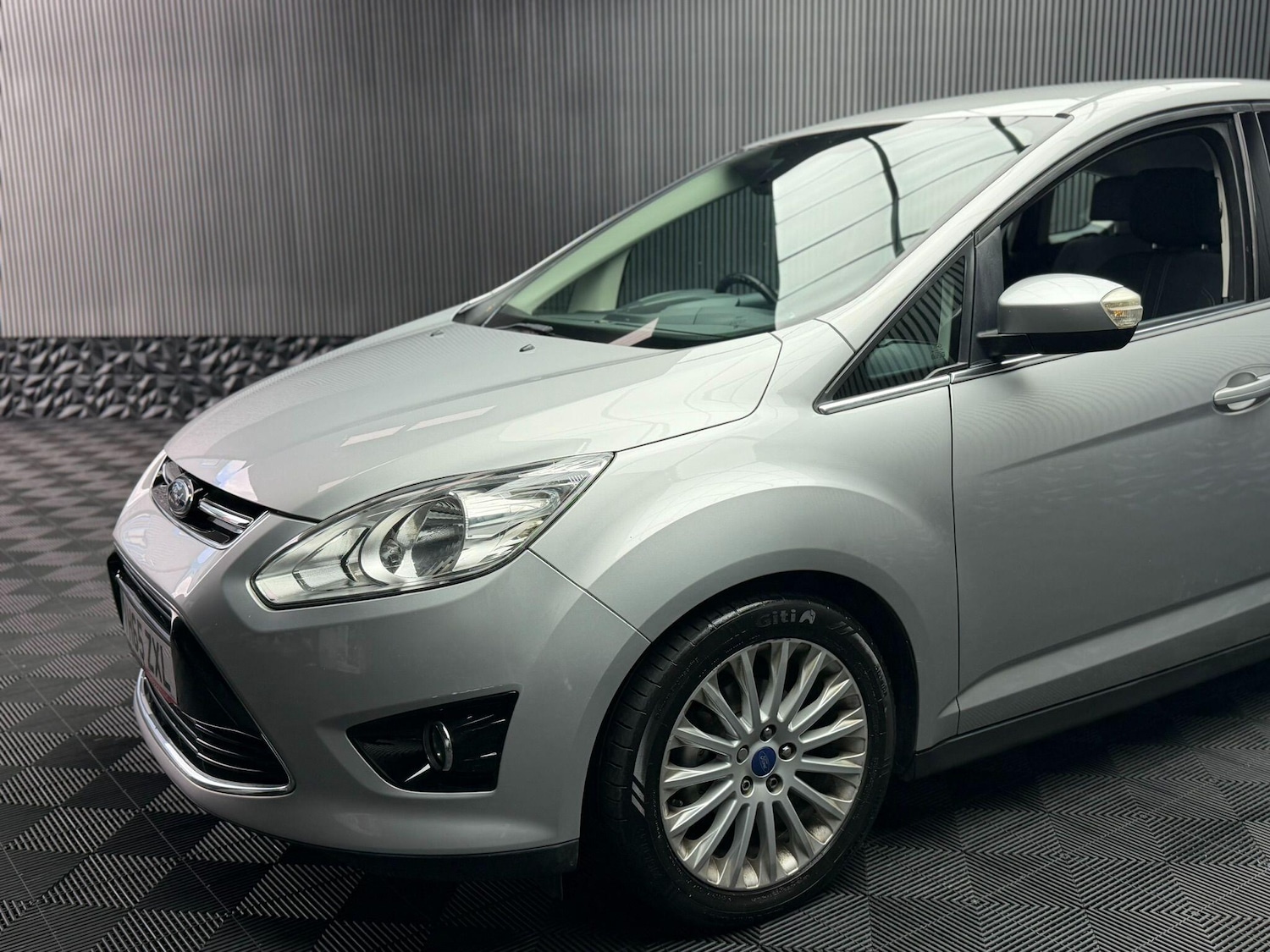 Used Ford C-Max 2015 for sale - 77646999: Photo 10