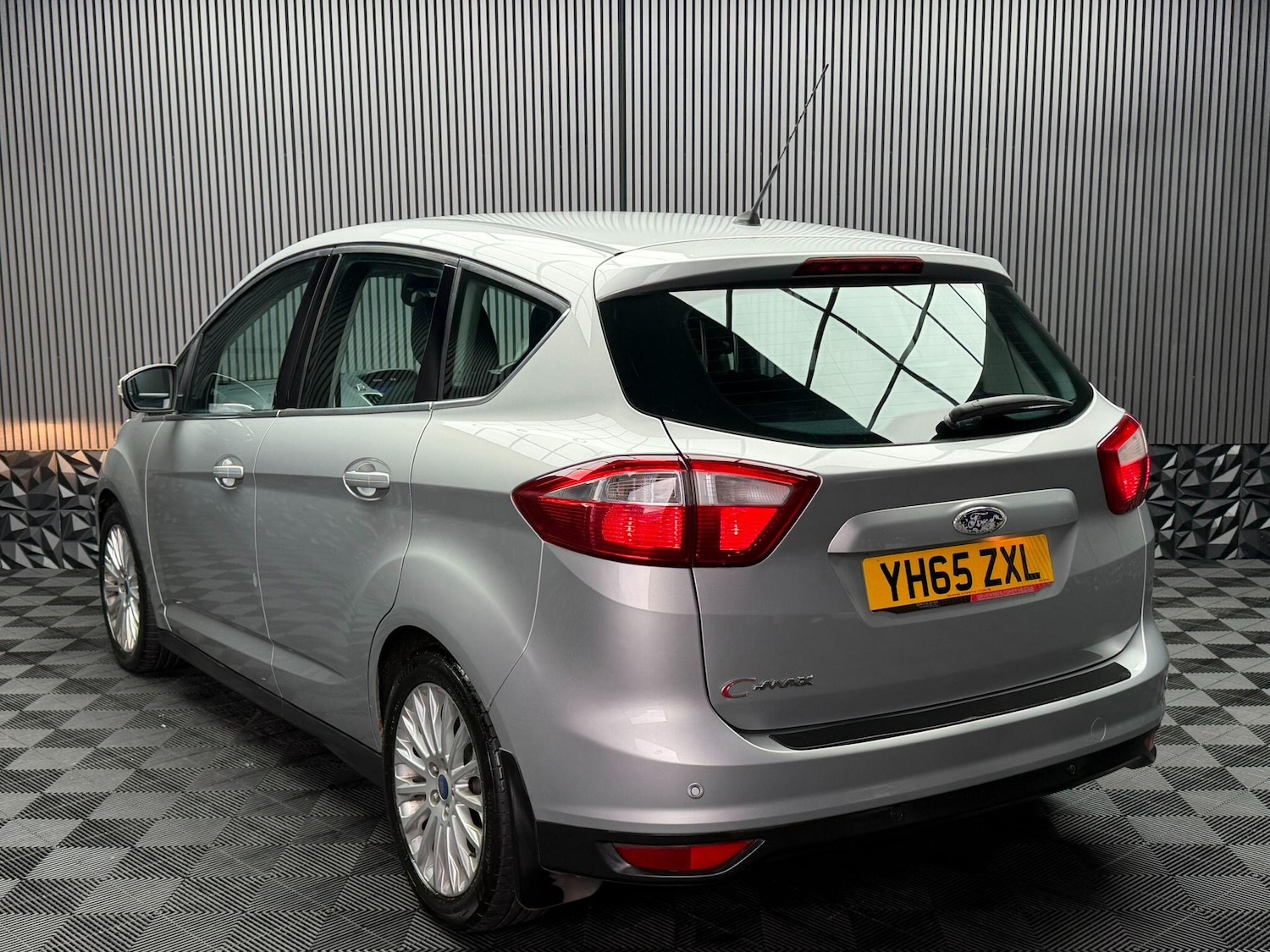 Used Ford C-Max 2015 for sale - 77646999: Photo 13