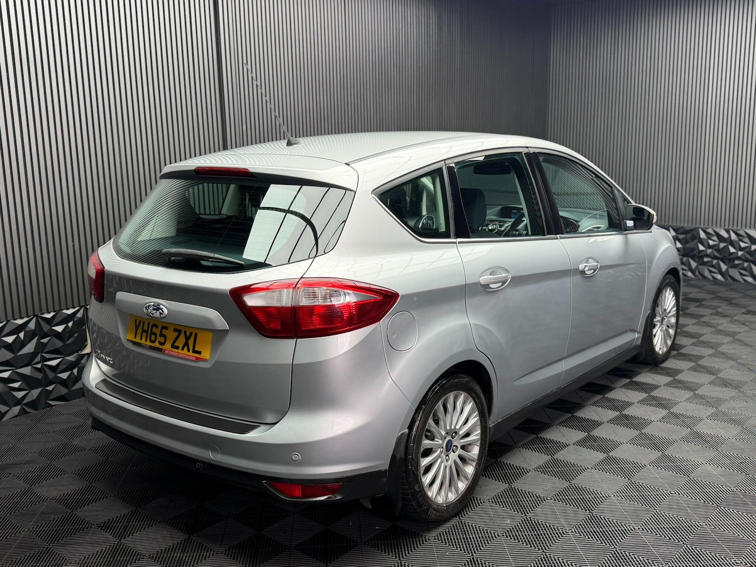 Used Ford C-Max 2015 for sale - 77646999: Photo 17