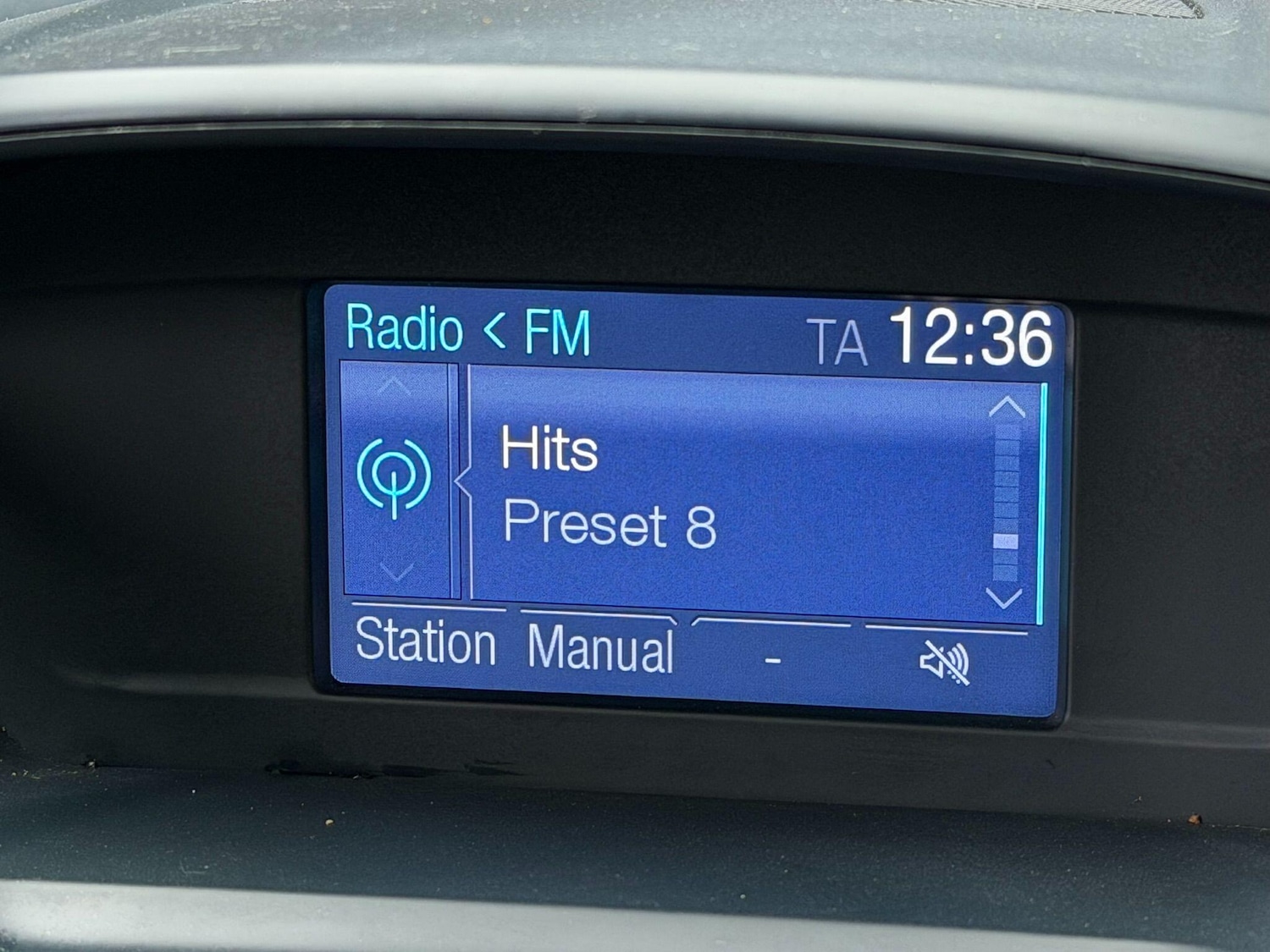 Used Ford C-Max 2015 for sale - 77646999: Photo 37