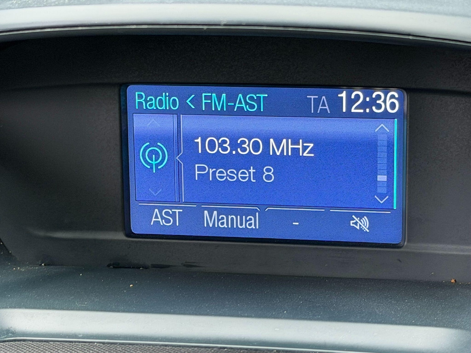 Used Ford C-Max 2015 for sale - 77646999: Photo 38