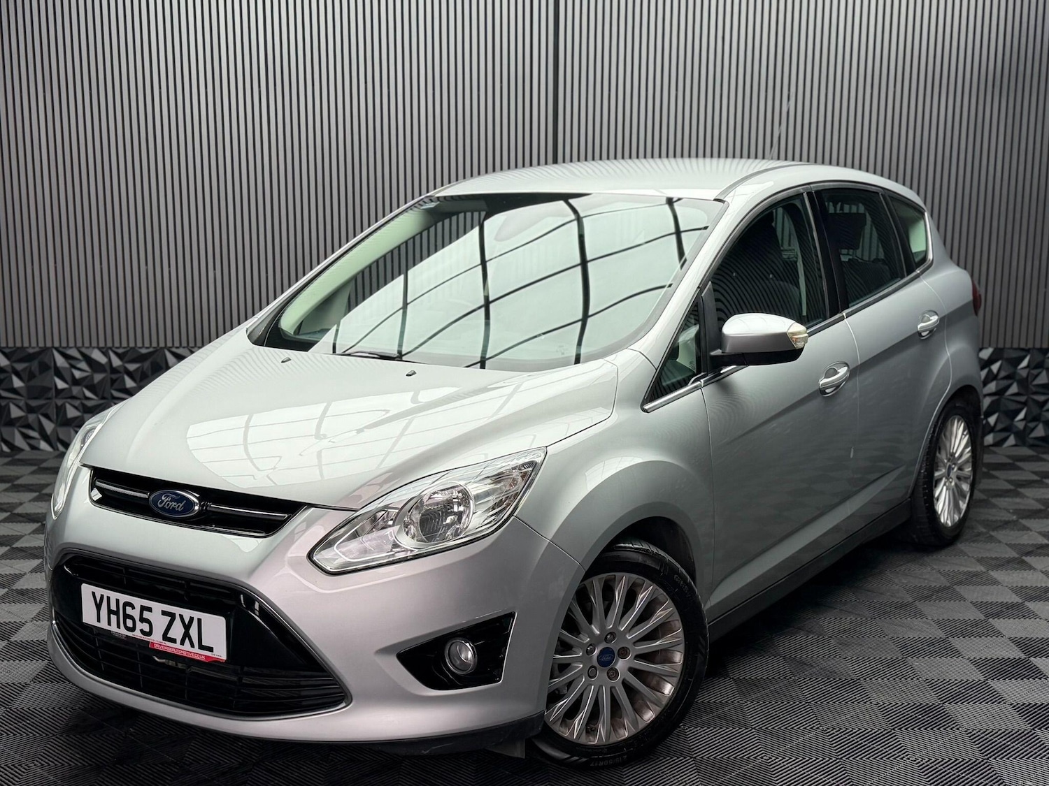 Used Ford C-Max 2015 for sale - 77646999: Photo 4